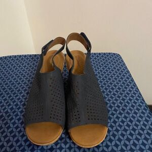 Rockport Blue Briah Perf Sling Back Nubuck, size 10
